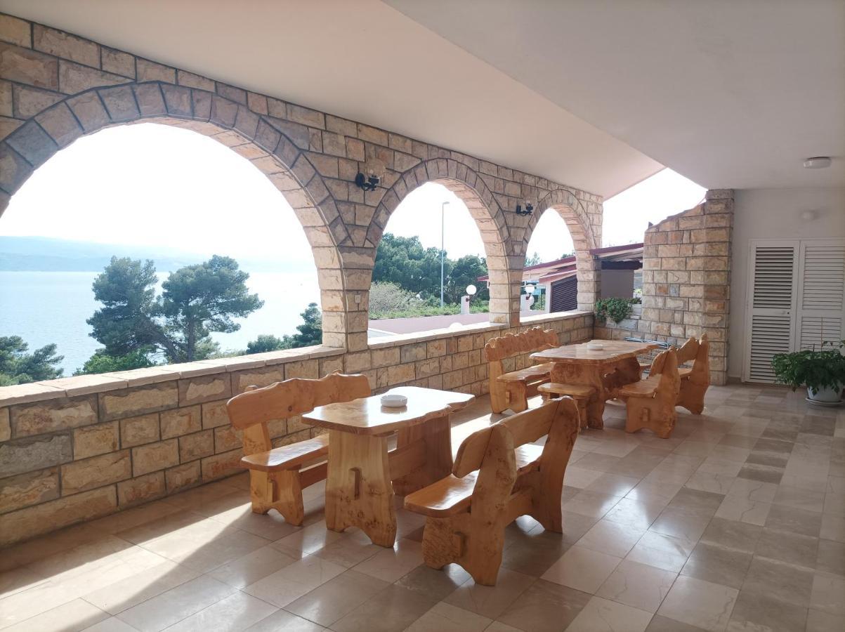Villa Ljetni San Omis Exterior photo